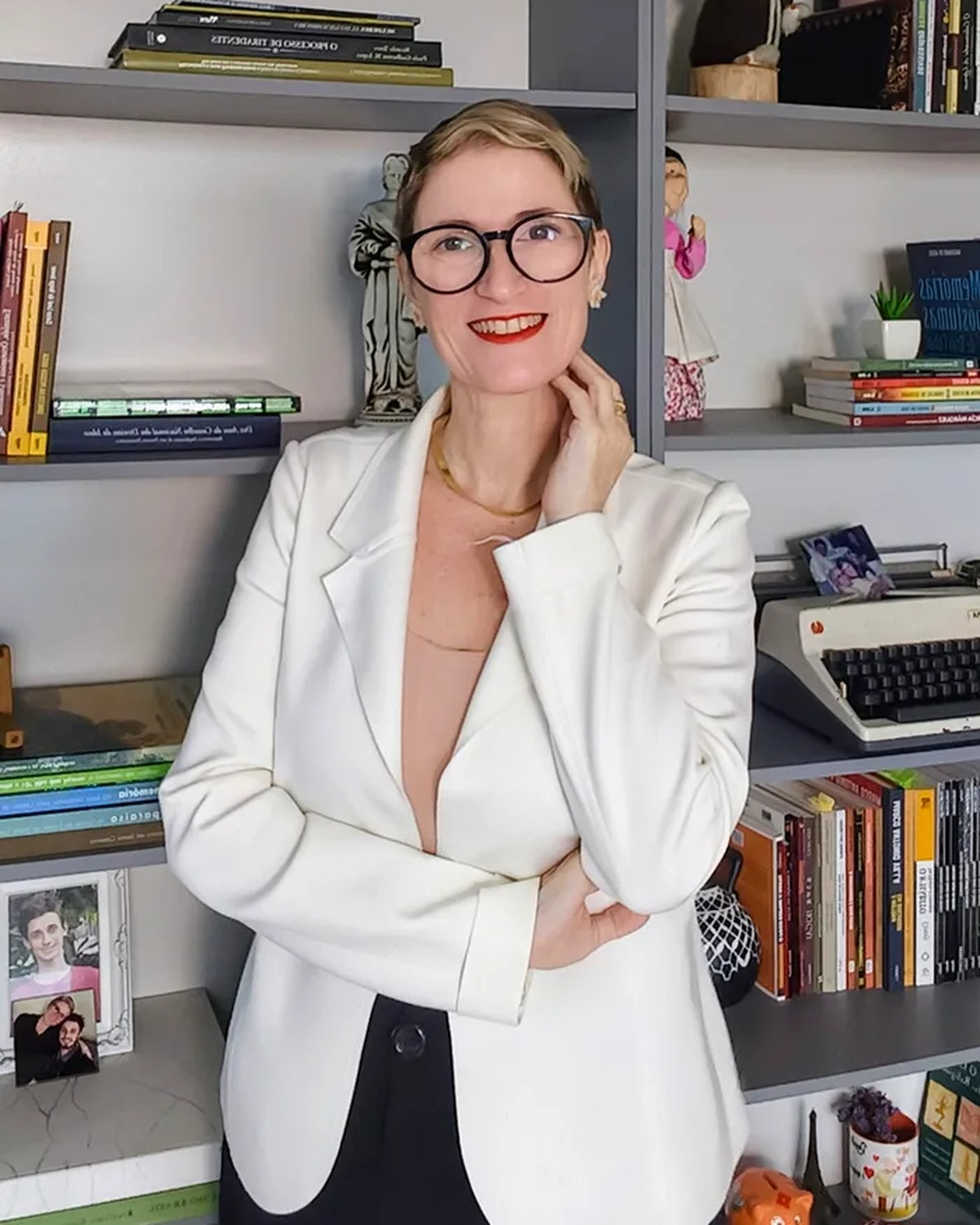 Ariane Angioletti, advogada com atuação em processos de curatela e Direito da Pessoa Idosa